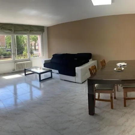 Apartment Apto. Grande, Luminoso Y Centrico